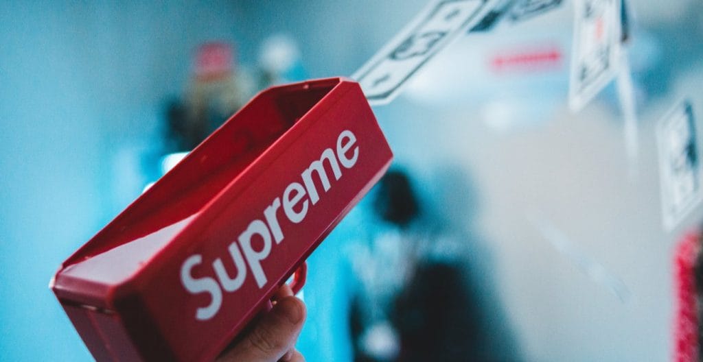 machine shooting cash notes as proxy for boost sales on amazon pricing strategy